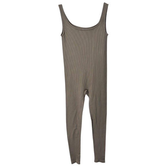 PrettyLittleThing Ribbed Knit Unitard Jumpsuit Taupe XL Square Neck NWOT - Picture 5 of 5